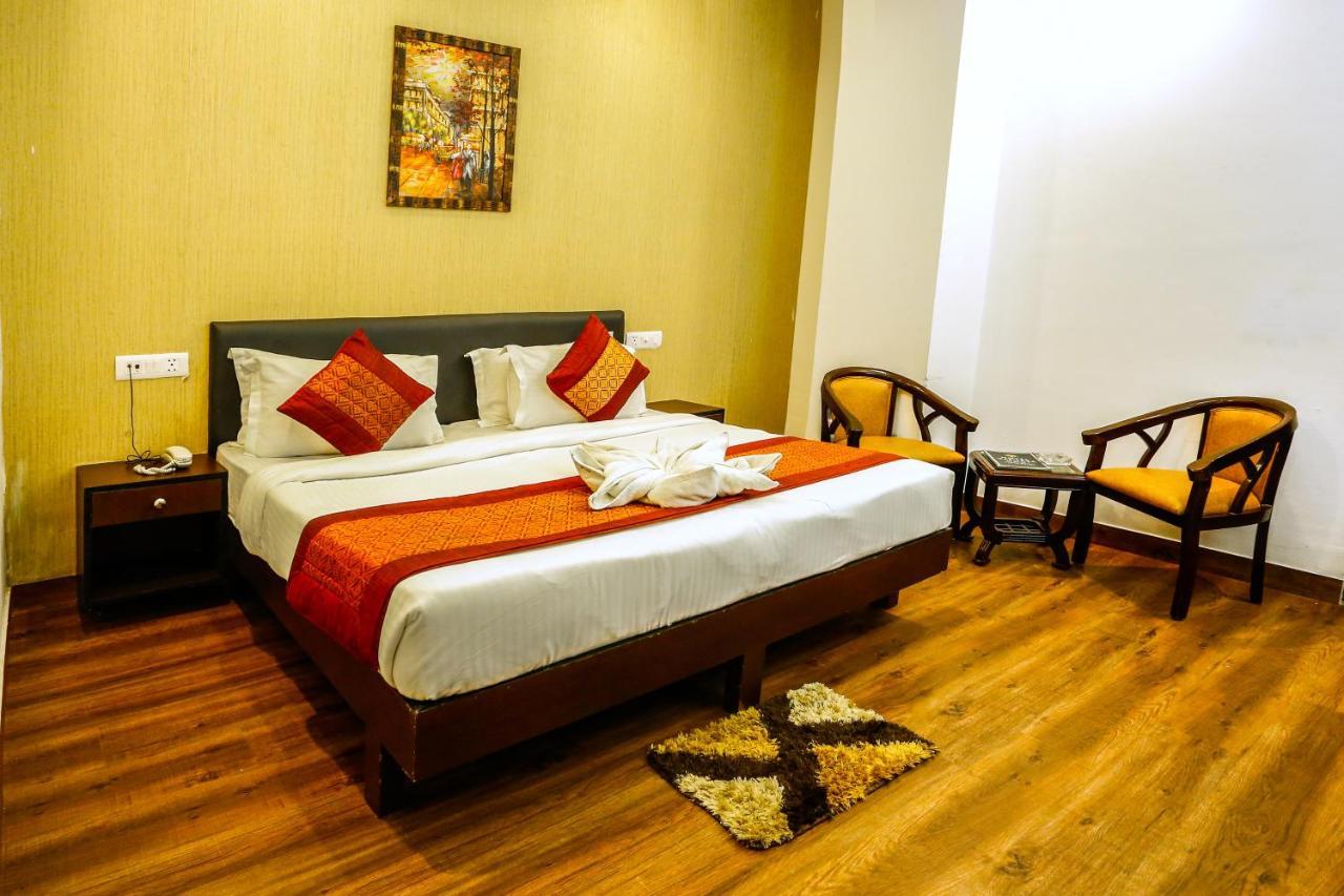 Airport Hotel Tashree Neu-Delhi Exterior foto